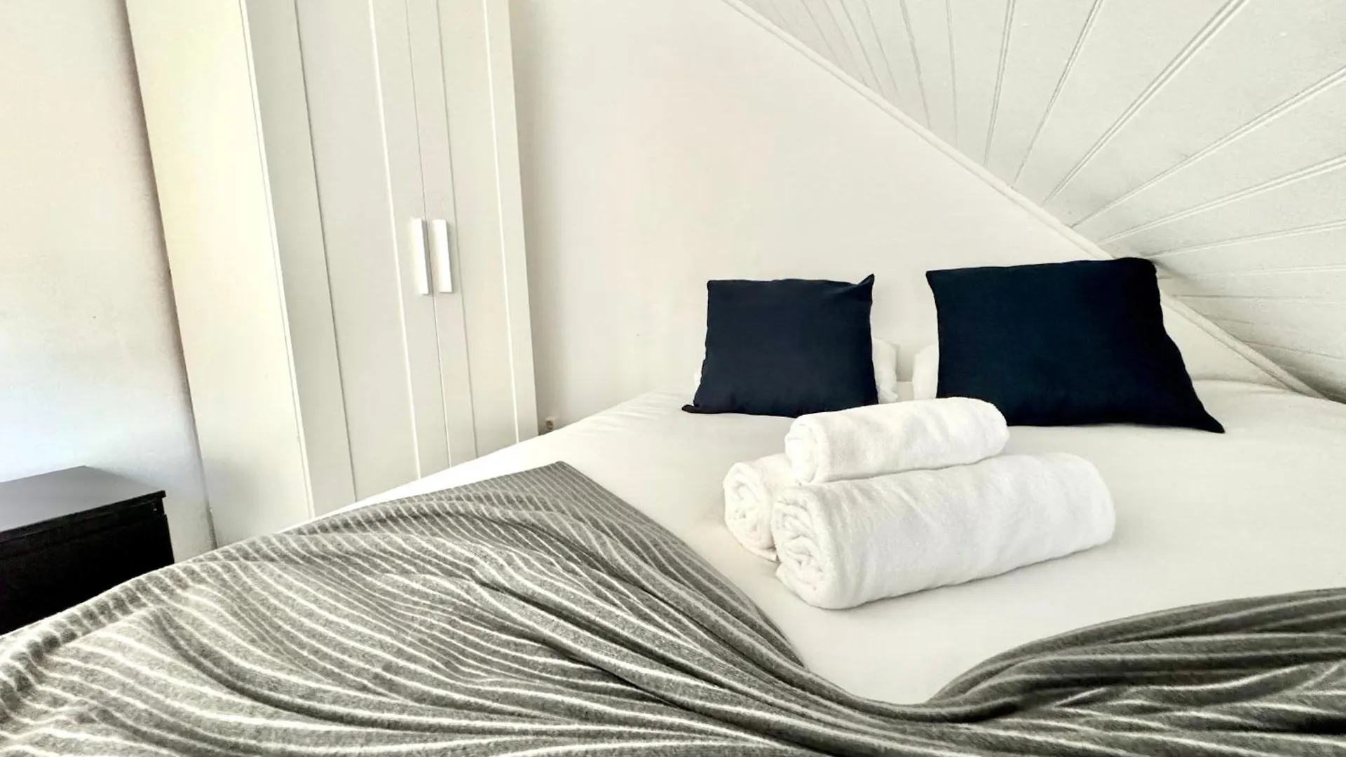 Low Cost Arroios Rooms Lisbon 0*,  Portugal