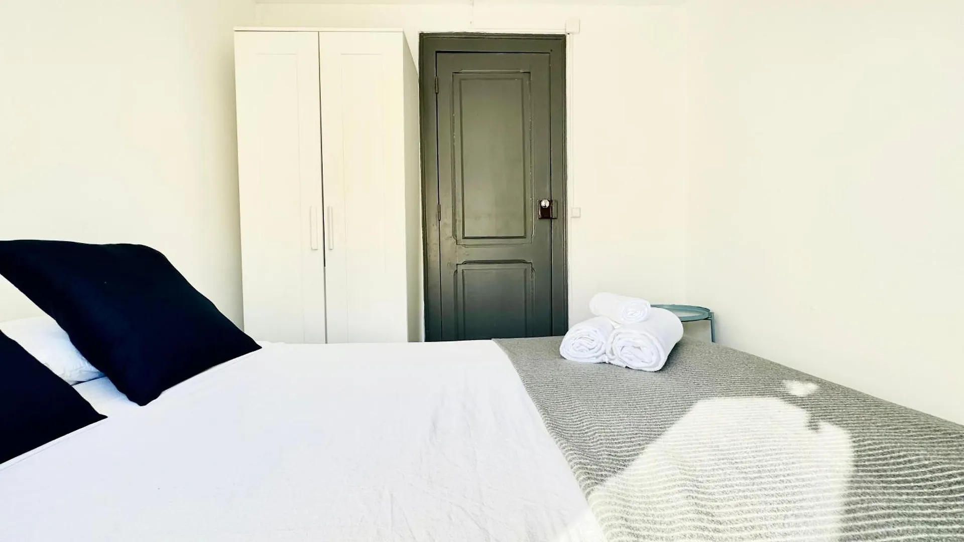 Low Cost Arroios Rooms Lisbon Guest house