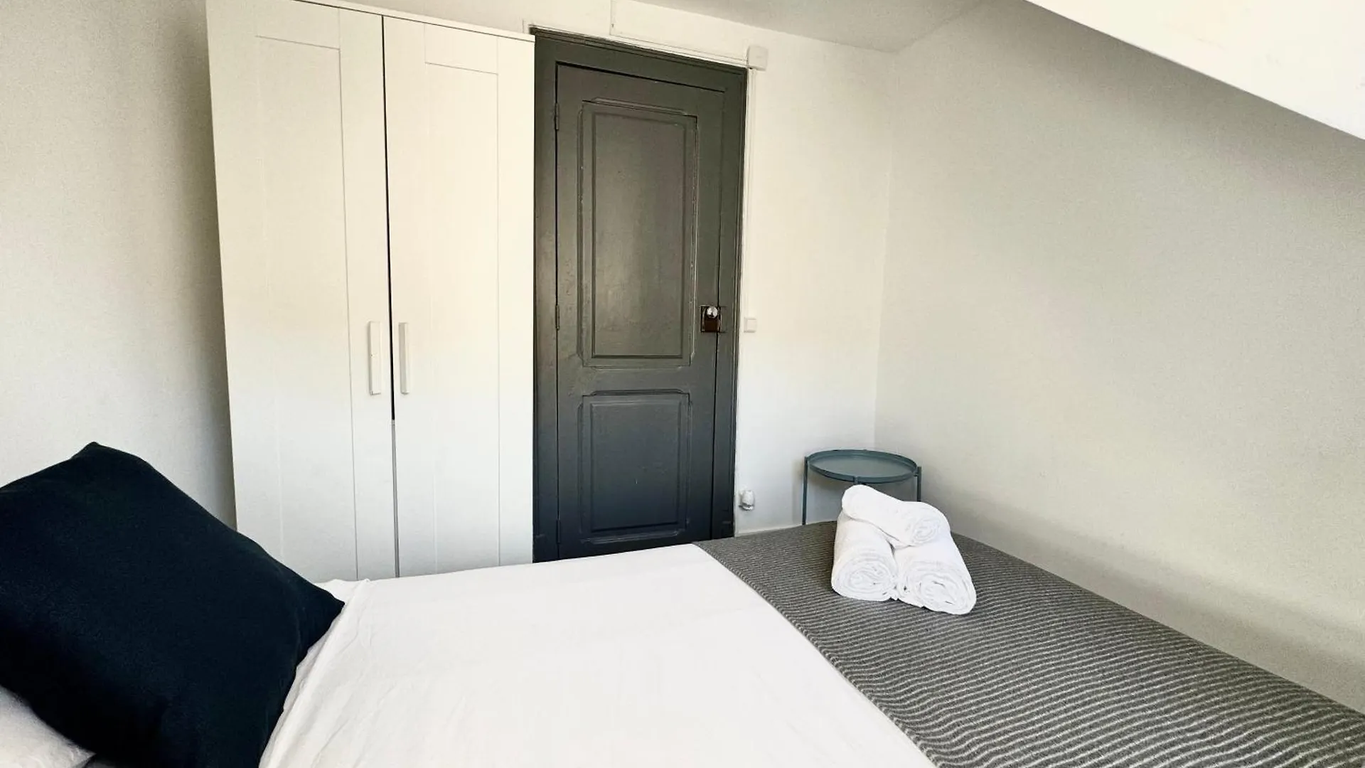 Low Cost Arroios Rooms Lisbon 0*,  Portugal