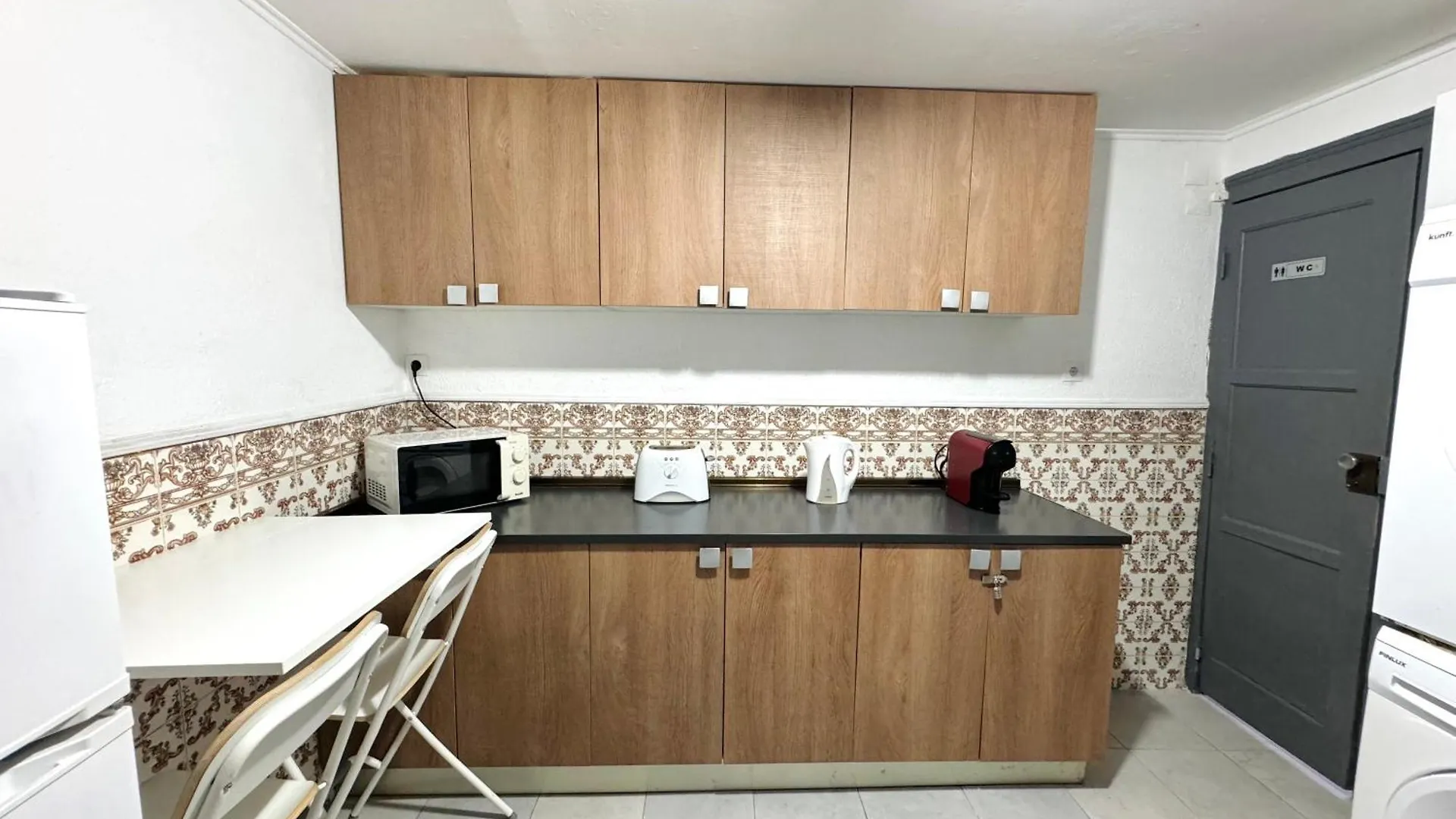 Low Cost Arroios Rooms Lisbon 0*,