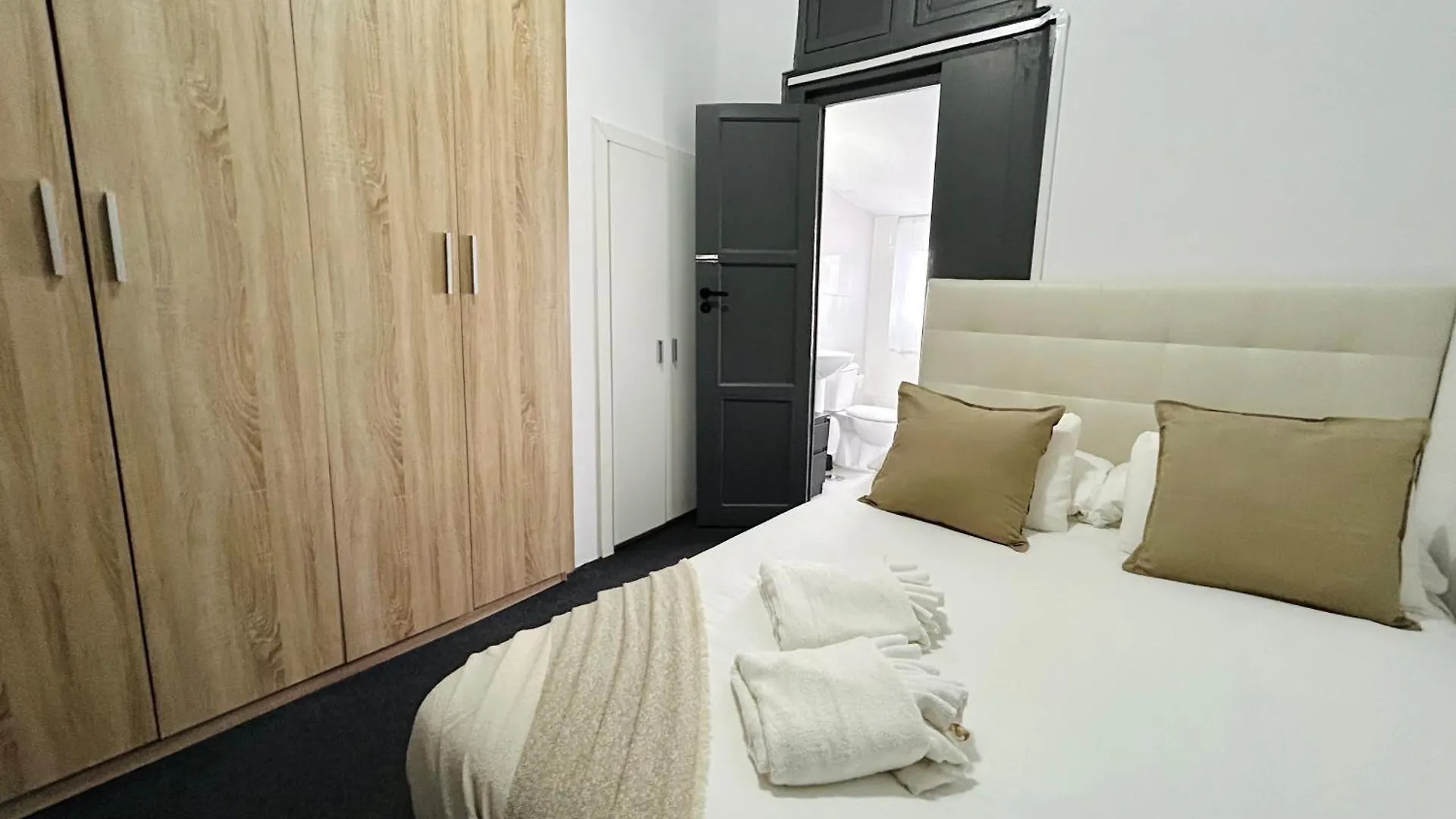 Low Cost Arroios Rooms Lisbon