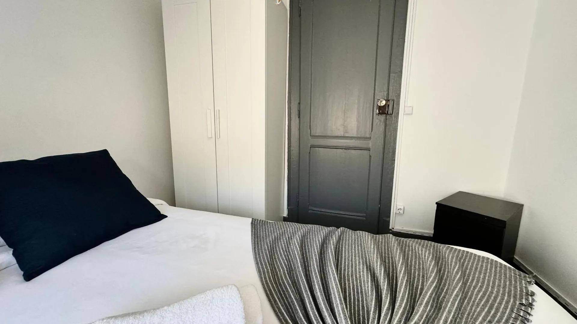 Low Cost Arroios Rooms Lisbona Affittacamere