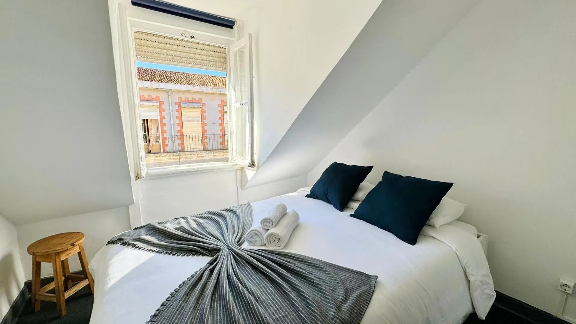 Low Cost Arroios Rooms Lisbona Affittacamere