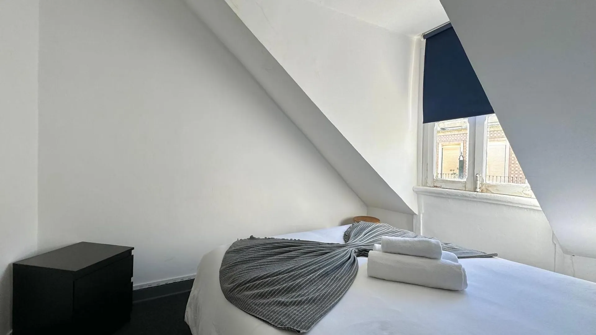 Low Cost Arroios Rooms Lisbona Affittacamere